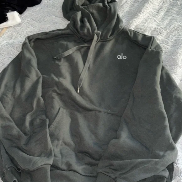 Alo Yoga - Accolade Hoodie Charcoal green, UNISEX, size; M in, worn once. EUC. - Picture 7 of 15